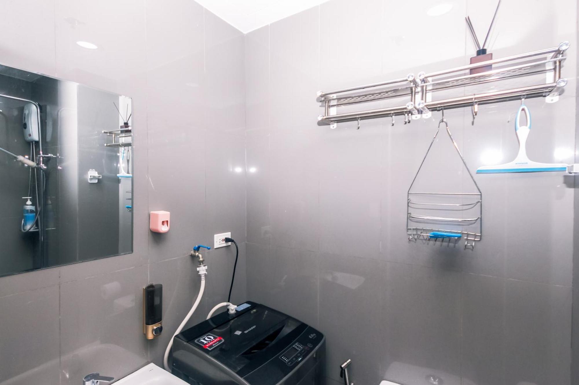 Apartment Traveler's Playground Makati Gym Swim 300 Mb *