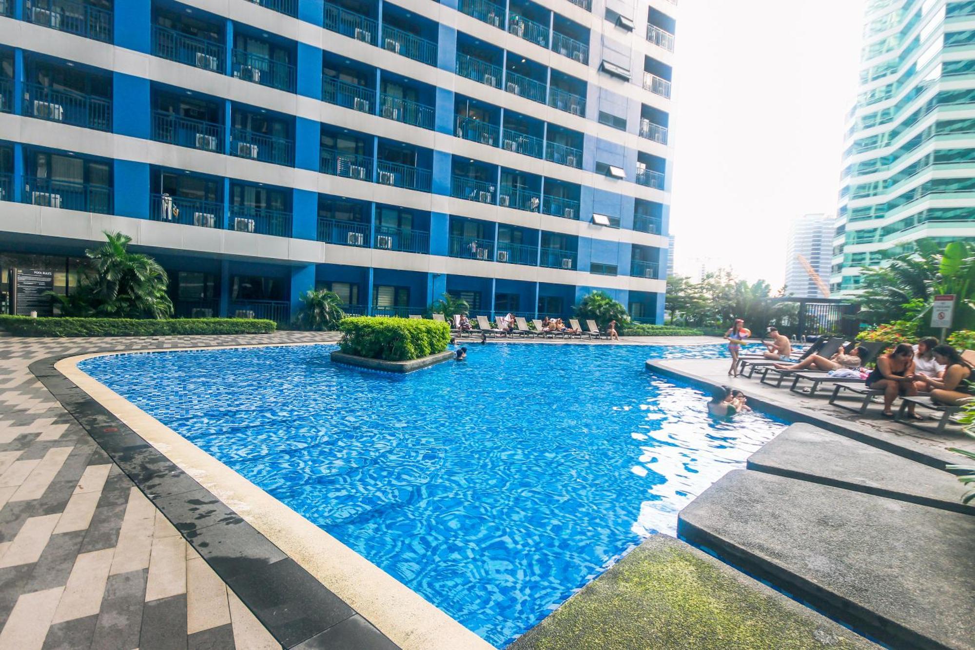 Apartment Traveler's Playground Makati Gym Swim 300 Mb *