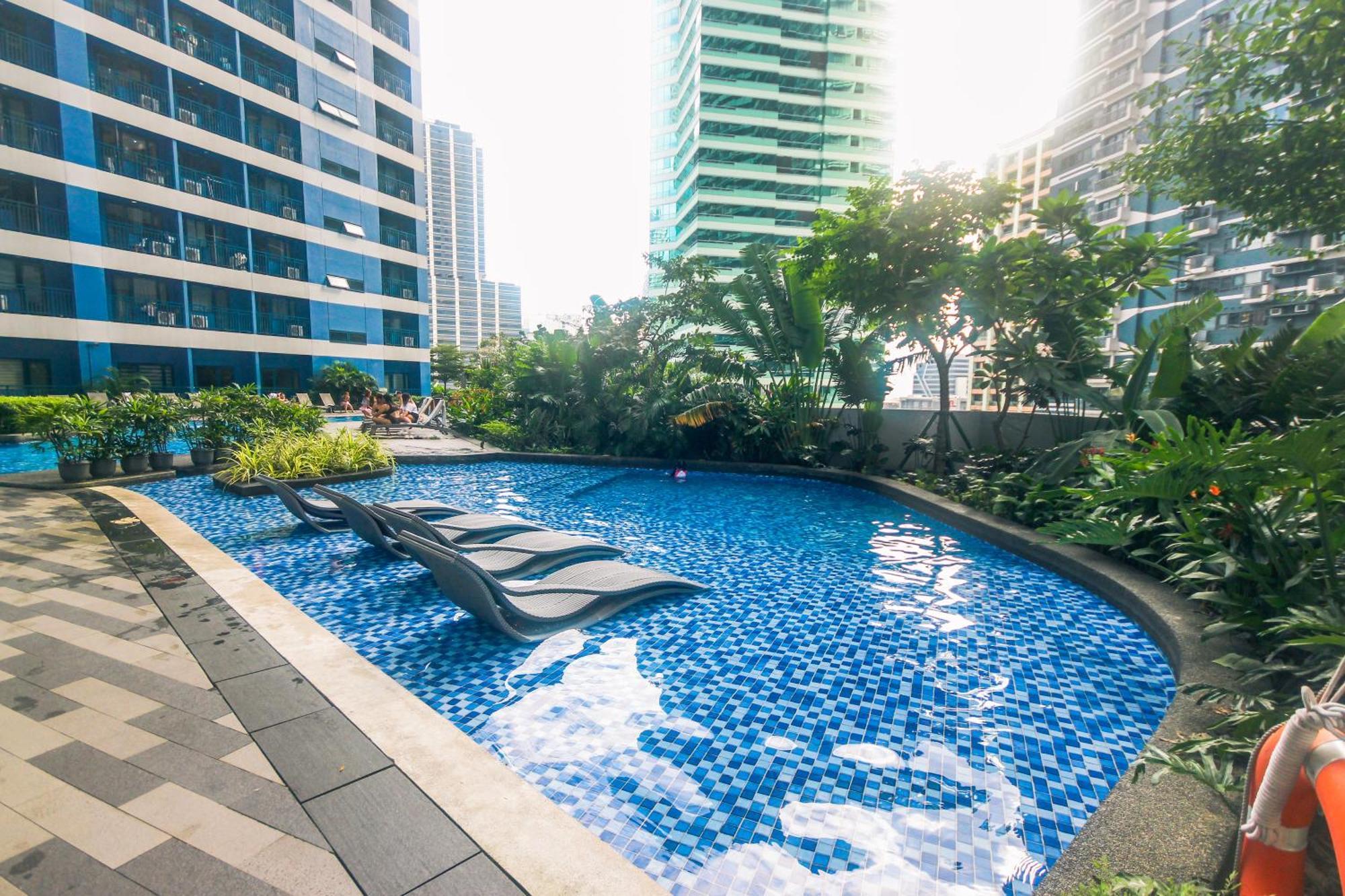 Apartment Traveler's Playground Makati Gym Swim 300 Mb Manila